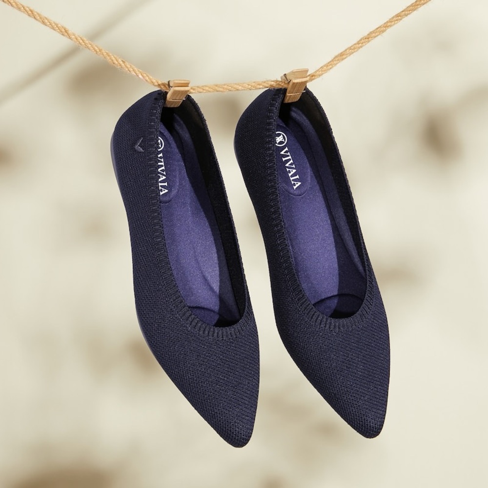 VIVAIA Pointed-Toe Ballet Flats (Aria 5°) in Navy, Size EU 38.5 / US 7.5